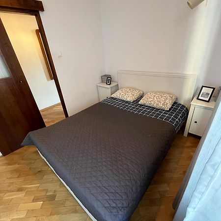 Downtown Apartment B Cracovia Exterior foto
