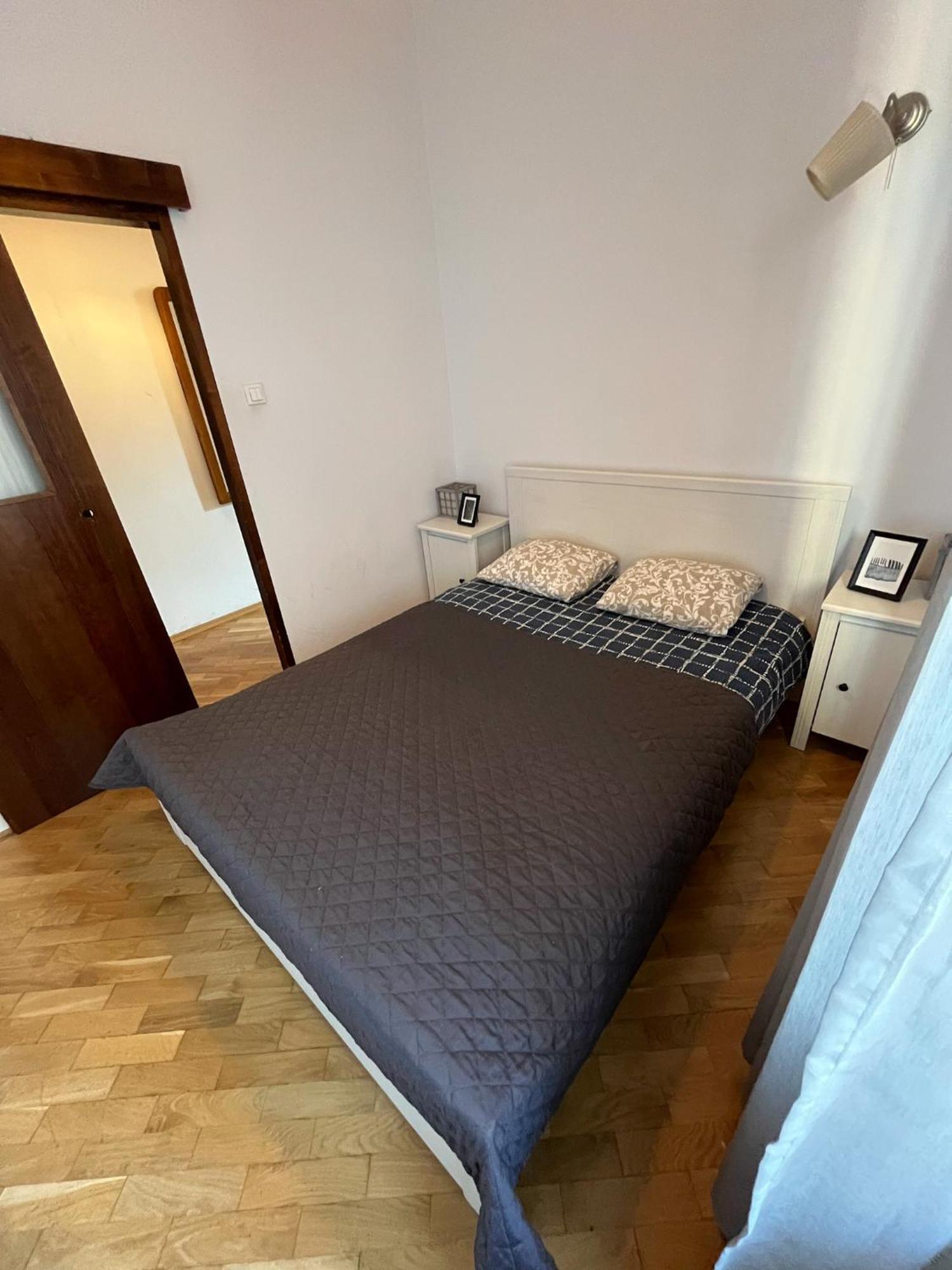 Downtown Apartment B Cracovia Exterior foto